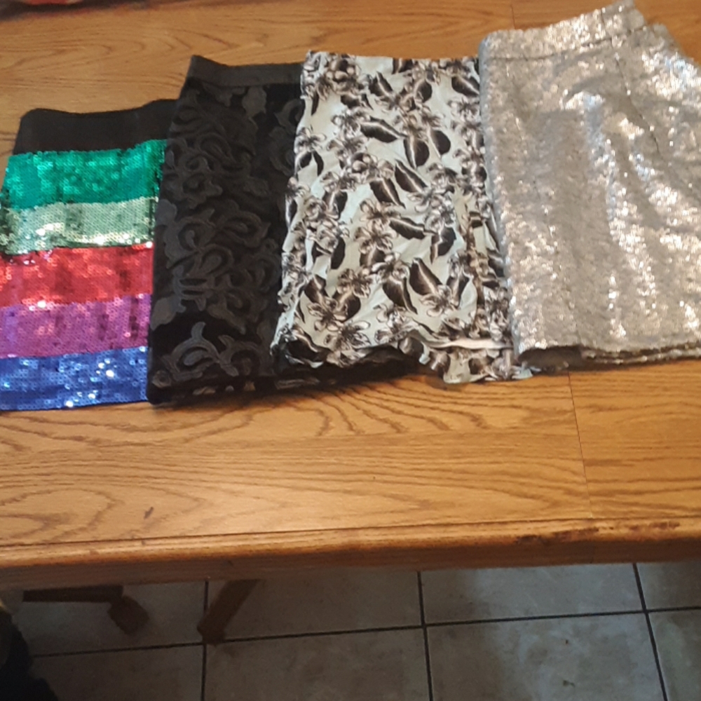 Lot of 4 Mini skirts